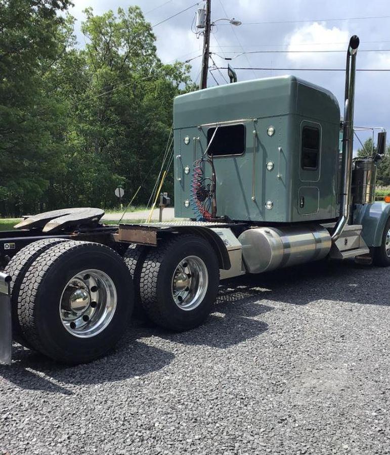 Used 2020 KENWORTH W900L