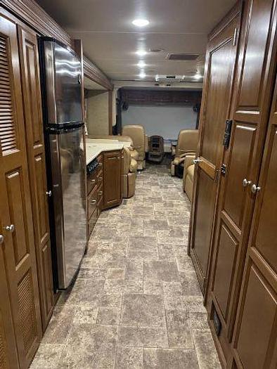 Used 2014 Thor Motor Coach Palazzo