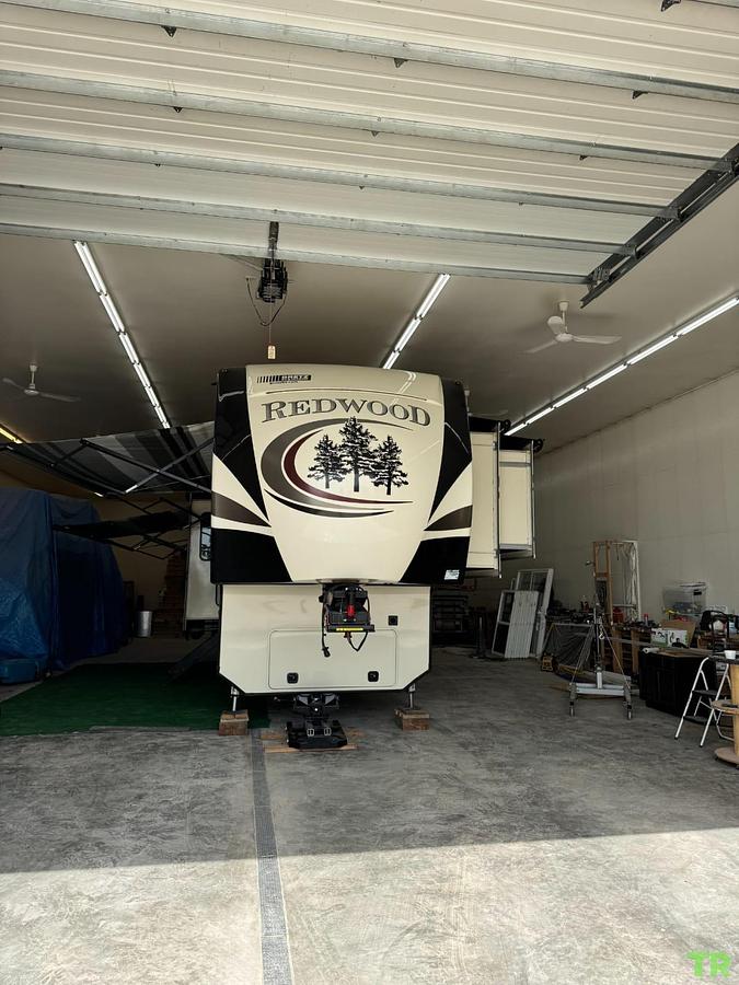Used 2017 CrossRoads Redwood 382RL