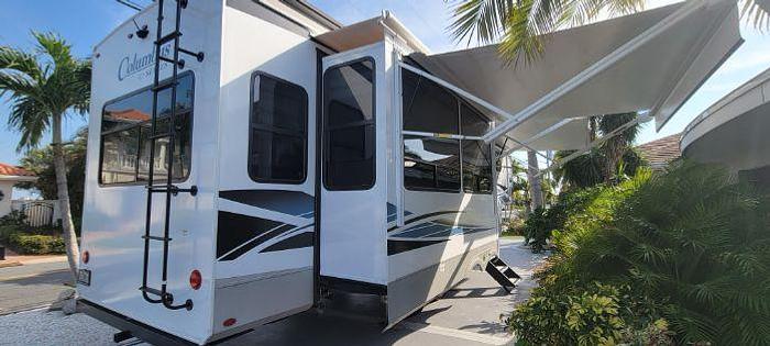 Used 2022 Palomino Columbus 299RLC