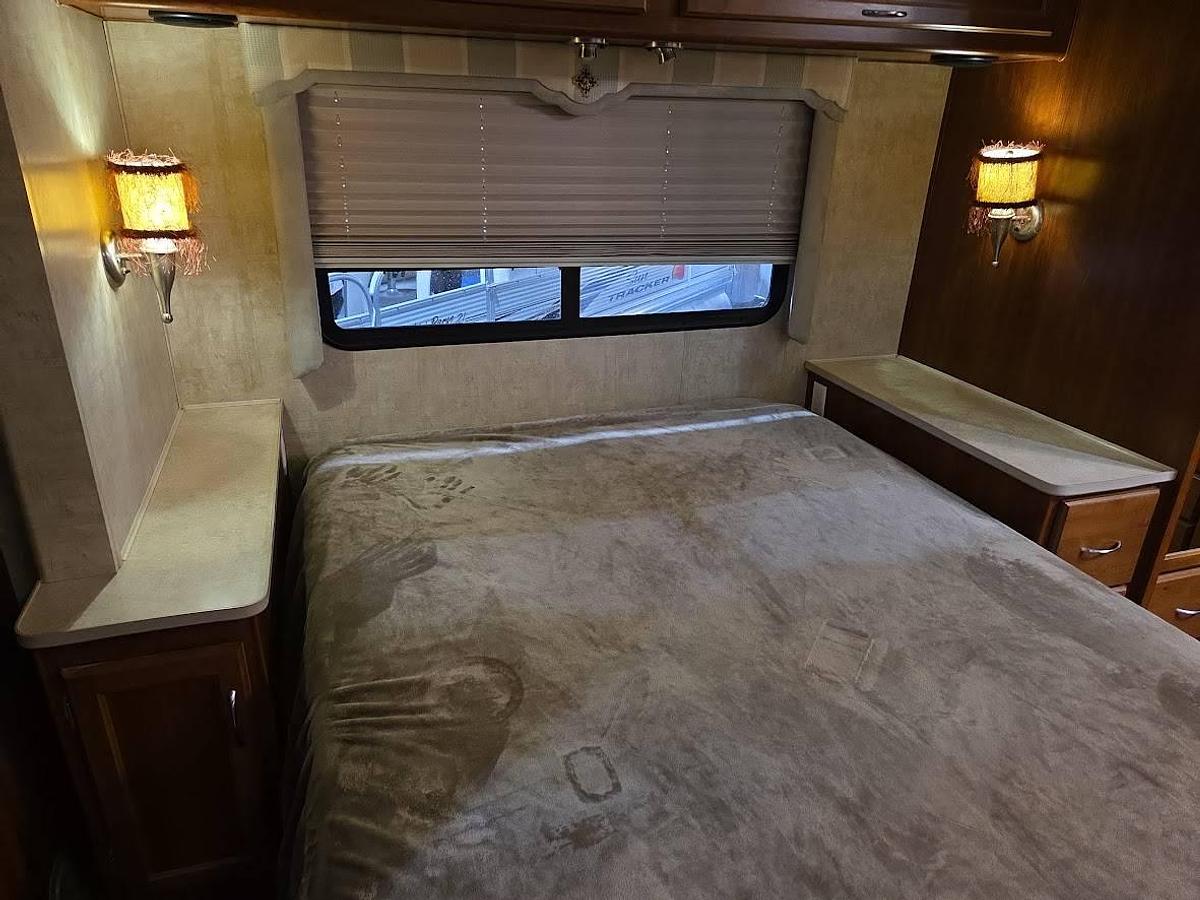 Used 2007 Fleetwood Bounder