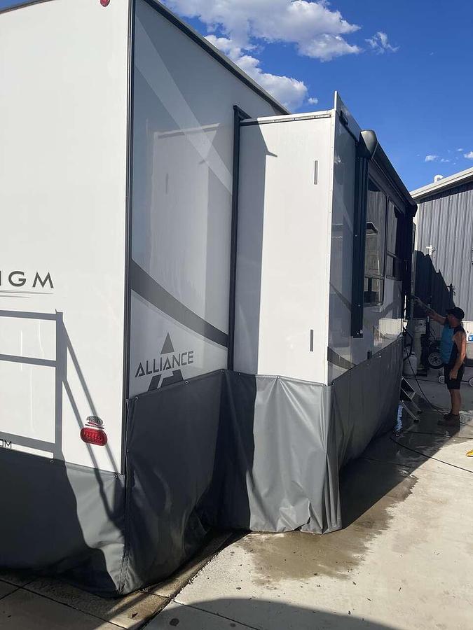 Used 2023 Alliance Paradigm R328K