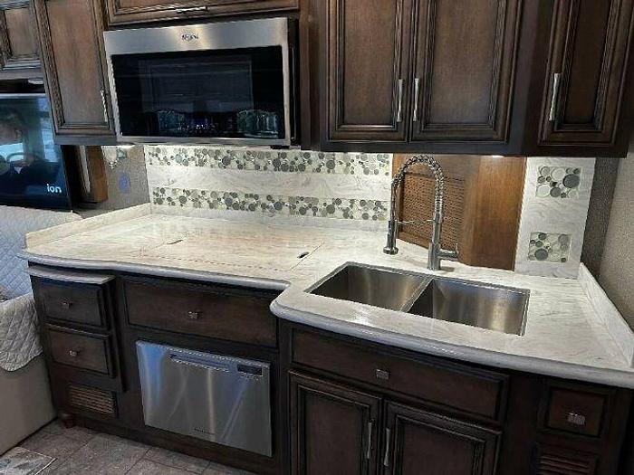 Used 2019 Newmar Ventana 4369