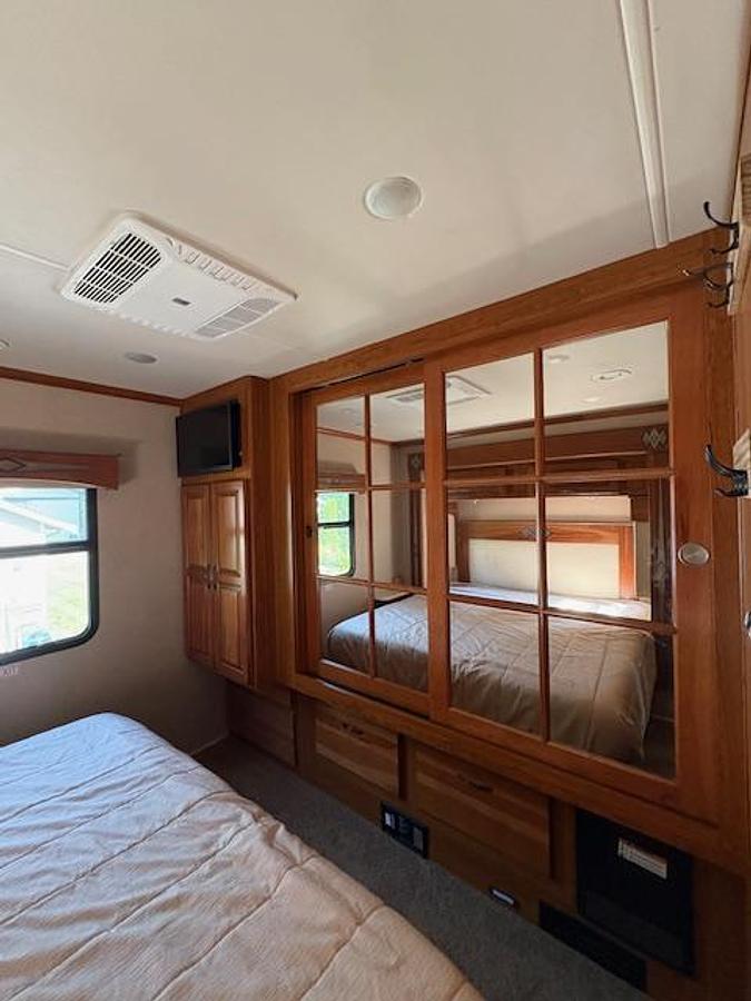 Used 2016 Jayco Seneca 36FK