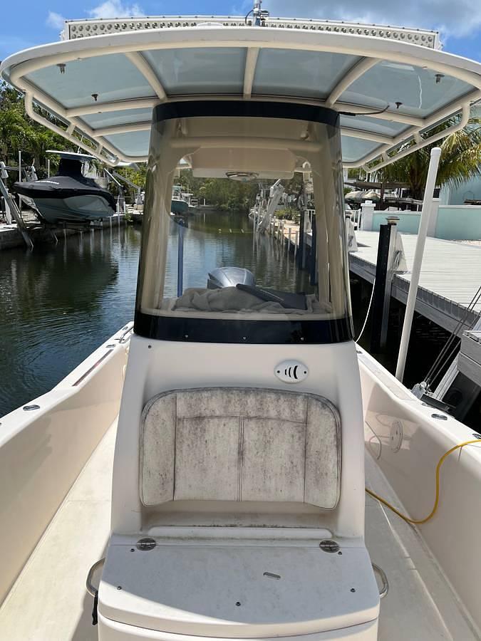 Used 2016 Grady-White Coastal Explorer 251