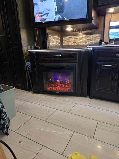 Used 2018 Forest River Berkshire XLT 45A