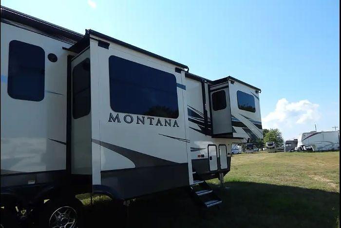 Used 2021 Keystone Montana 3761FL
