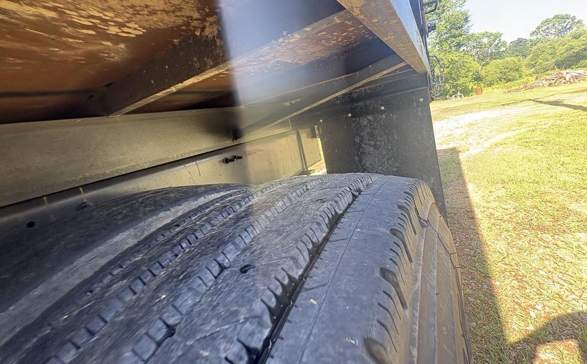 Used 2009 Mack Granite GU813 Grapple Truck