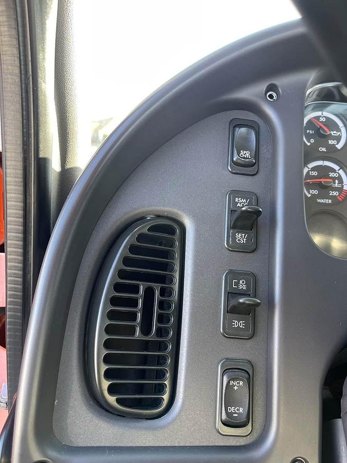 Used 2015 Freightliner M2