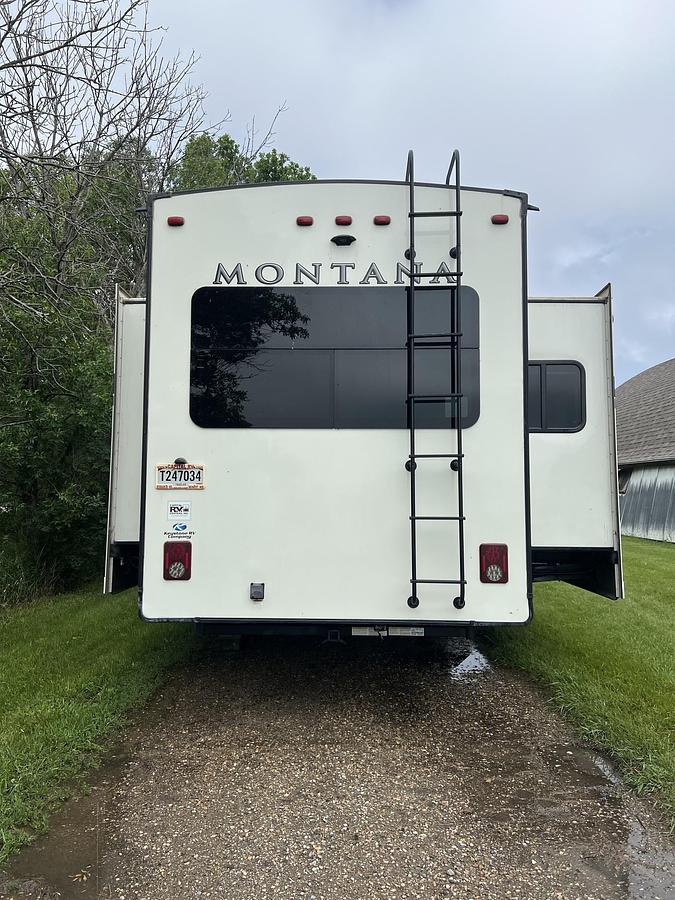 Used 2021 Keystone Montana 3781RL Fifth Wheel
