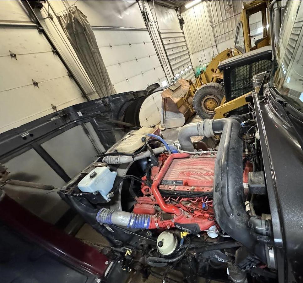 Used 2020 Peterbilt 389 Day Cab Semi Truck