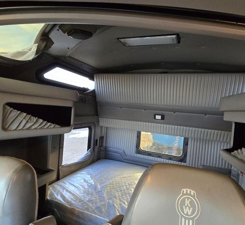 Used 2008 KENWORTH T800