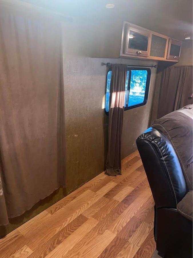 Used 2017 Avenger Pull-Behind RV