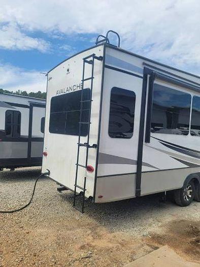Used 2022 Keystone Avalanche 312RS