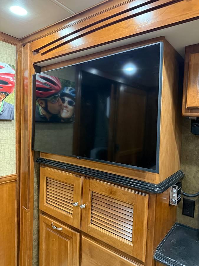 Used 2015 Tiffin Phaeton 40AH Class A Motorhome