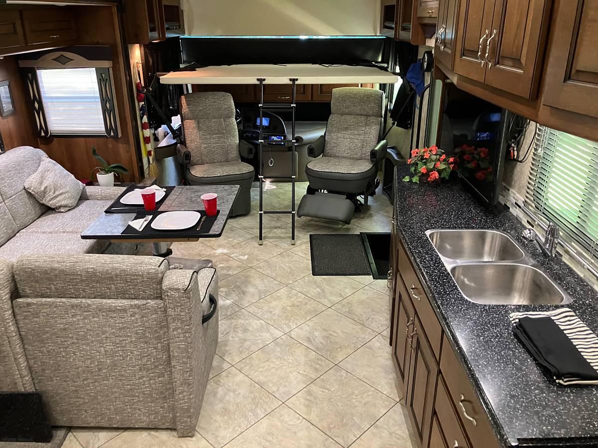 Used 2013 Fleetwood Excursion 33A Class A Motorhome