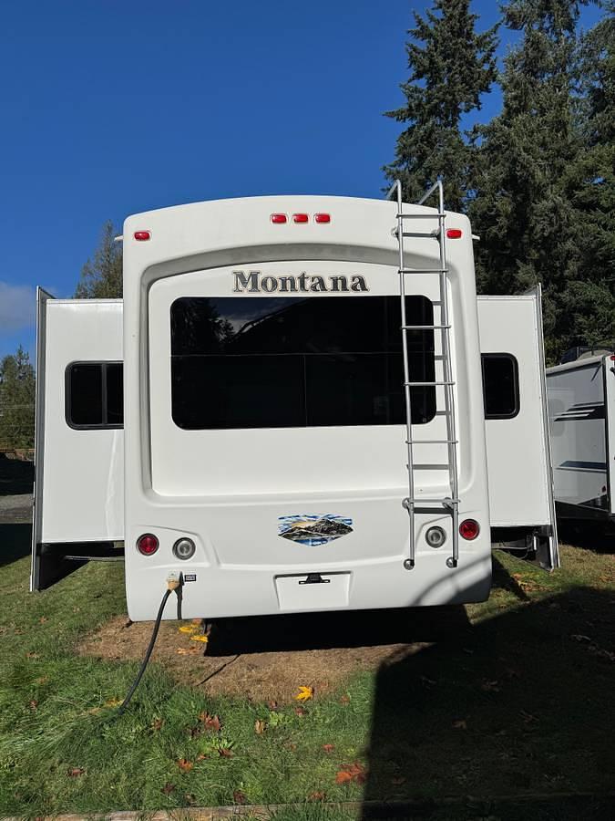Used 2014 Keystone Montana 3625RE