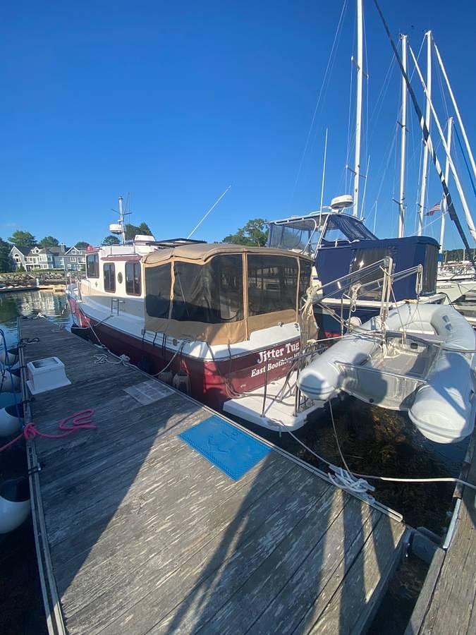 Used 2011 Ranger Tug R29