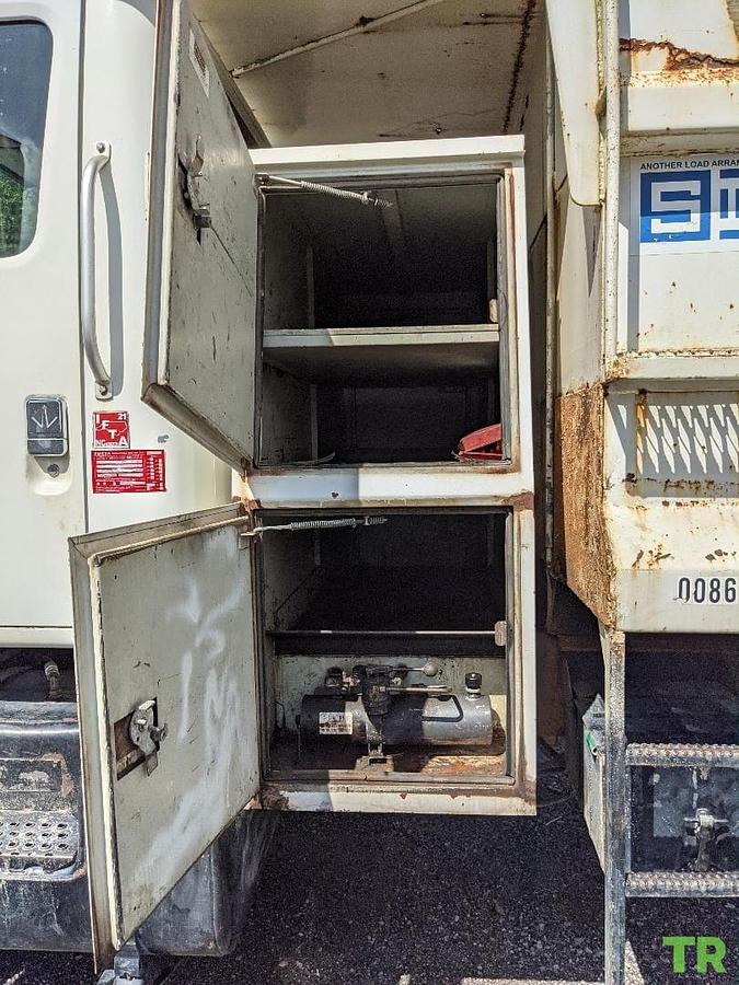 Used 1997 International S2600 Heavy-Duty Commercial Truck