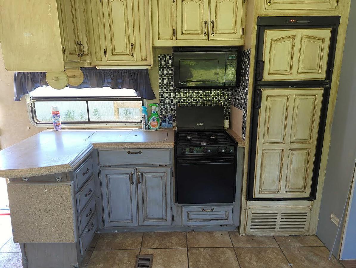 Used 2006 Forest River Cedar Creek 362BTS Fifth Wheel | Air Ride Hitch | Clean Title | Great Starter Camper