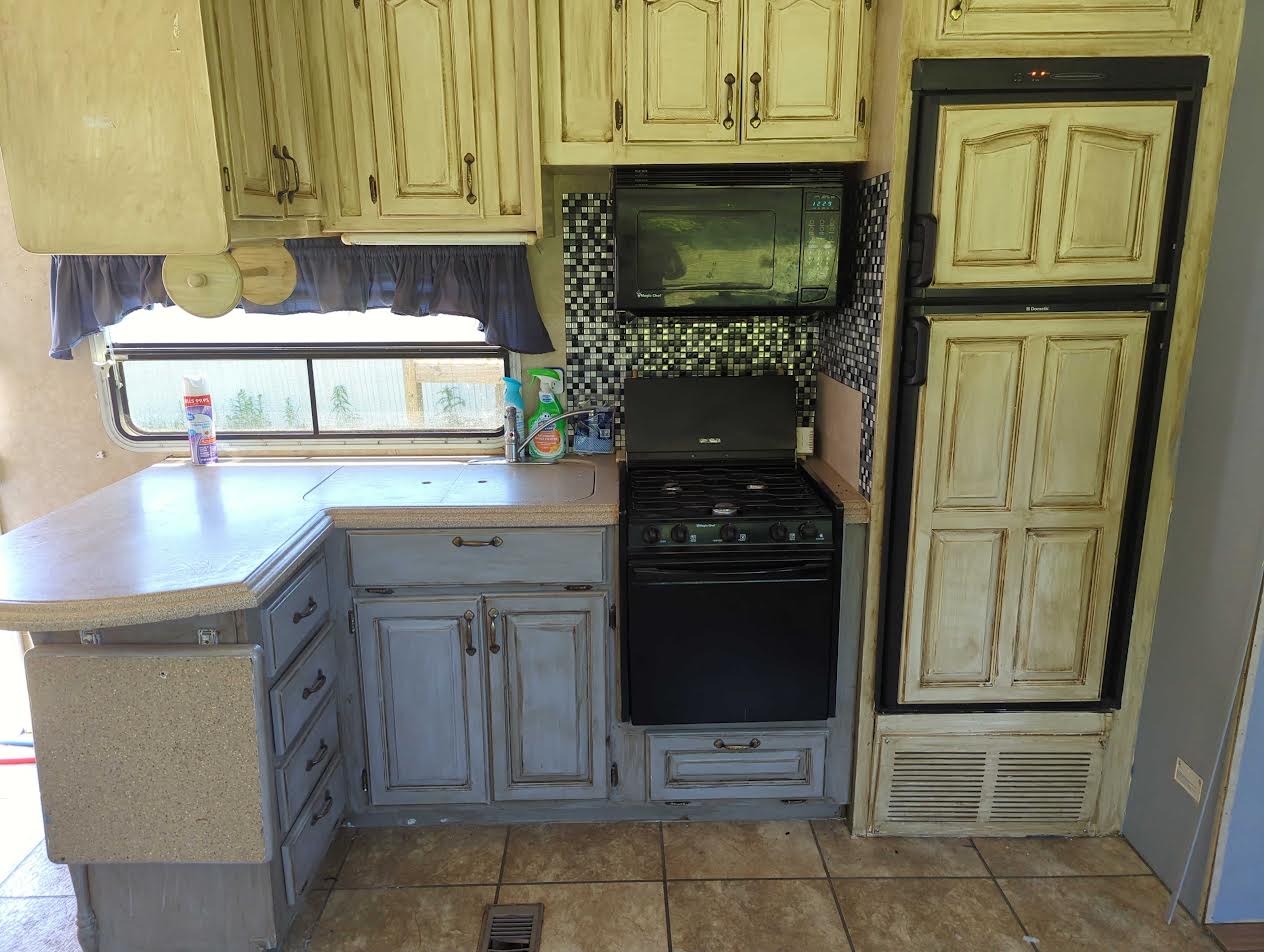 Used 2006 Forest River Cedar Creek 362BTS Fifth Wheel | Air Ride Hitch | Clean Title | Great Starter Camper