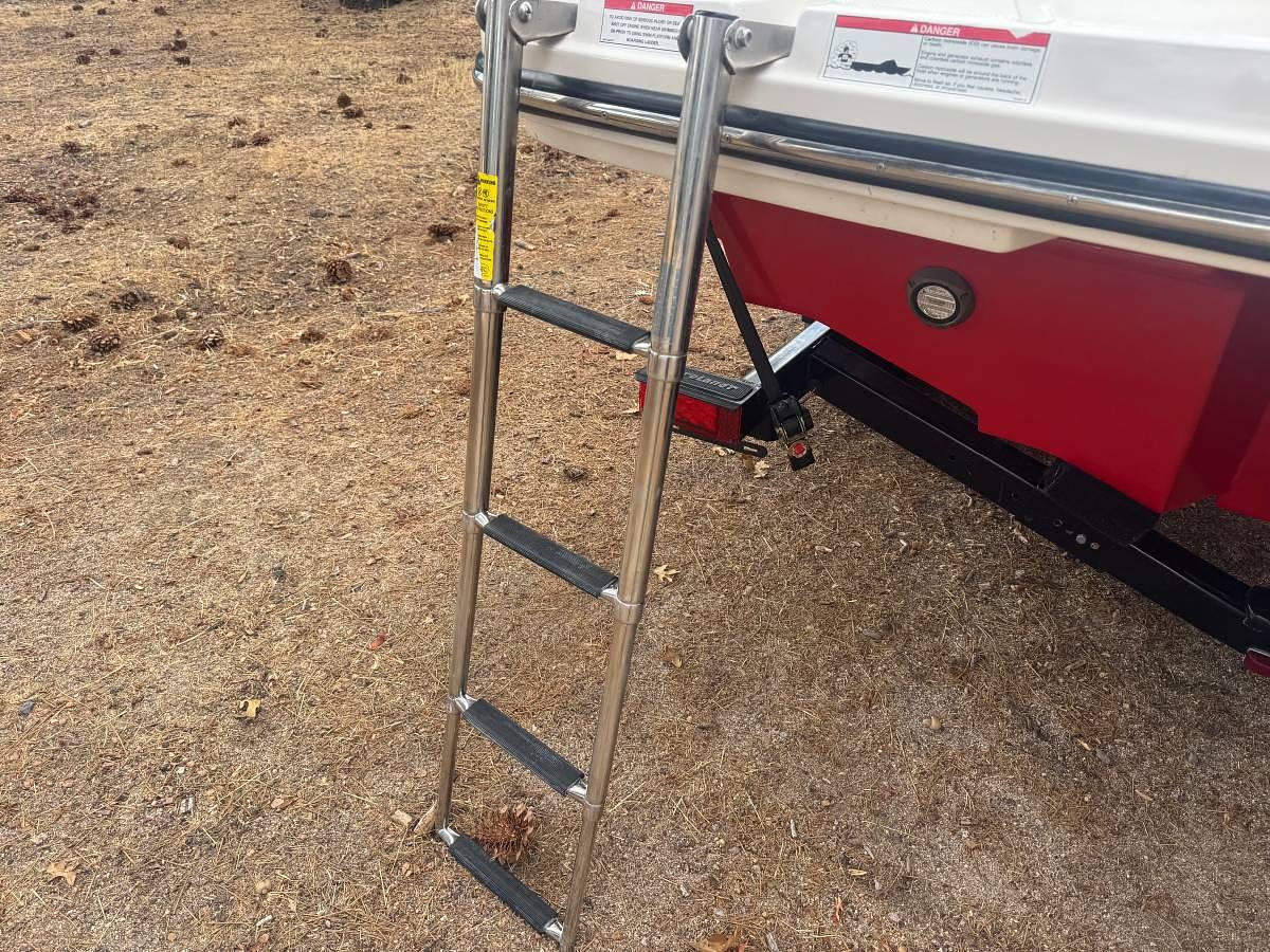 Used 2016 Sea Ray SPX 19