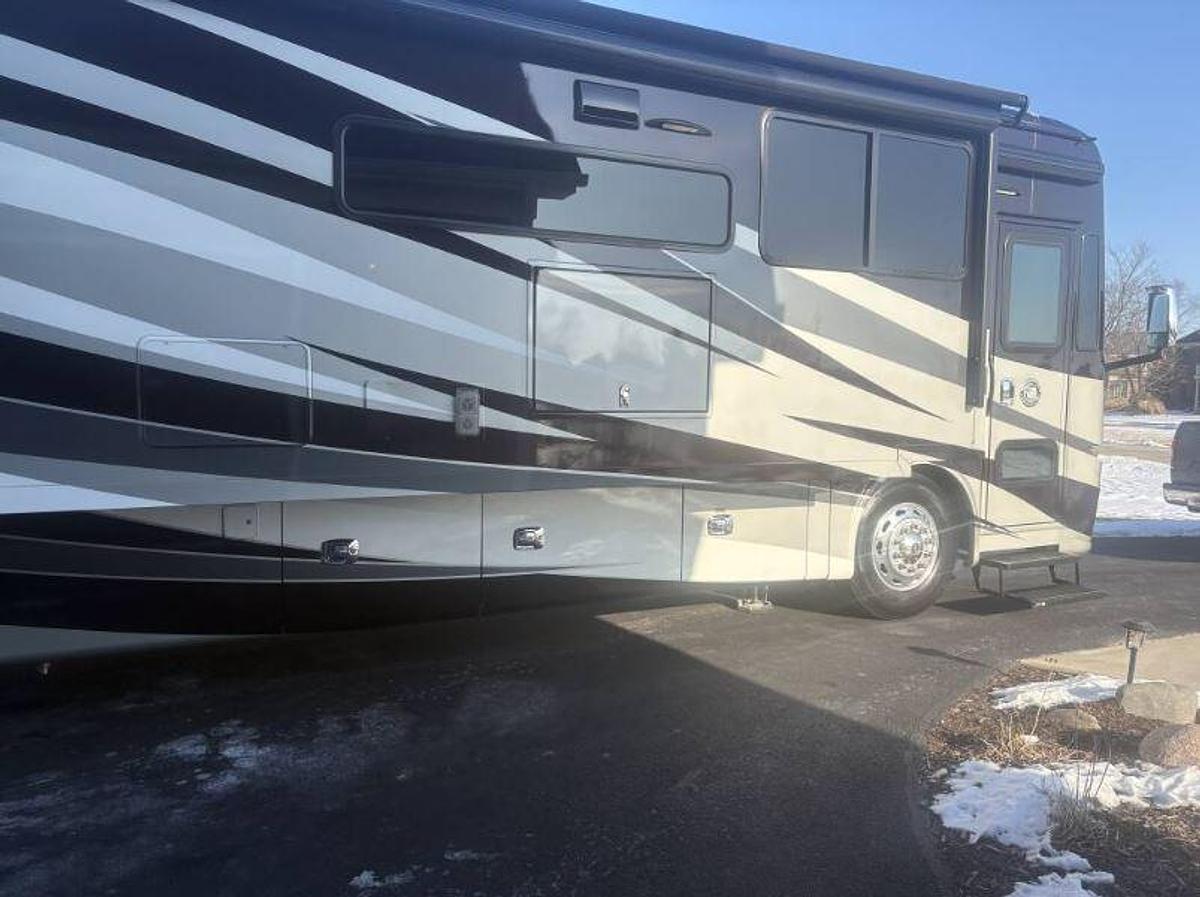 Used 2019 Tiffin Motorhomes Allegro Red 37 BA Class A Motorhome