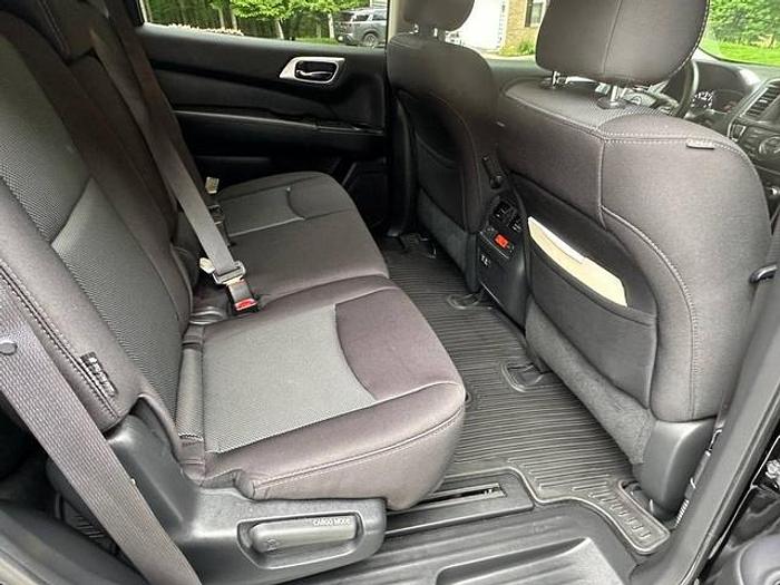 Used 2019 Nissan Pathfinder SV