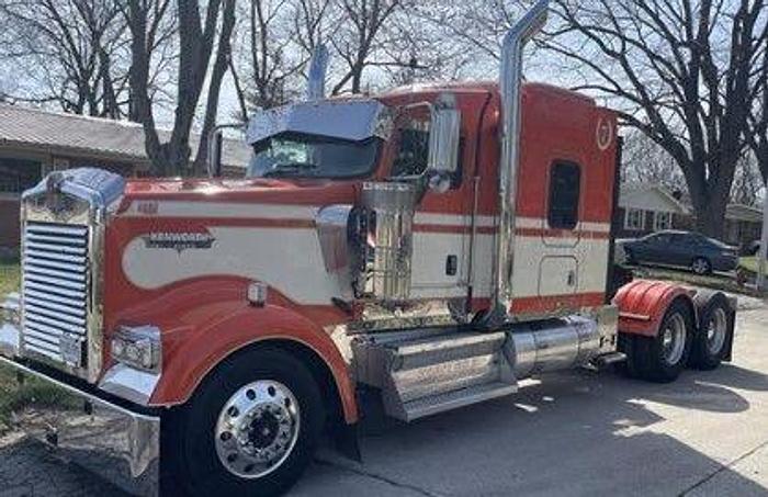 Used 2009 KENWORTH W900