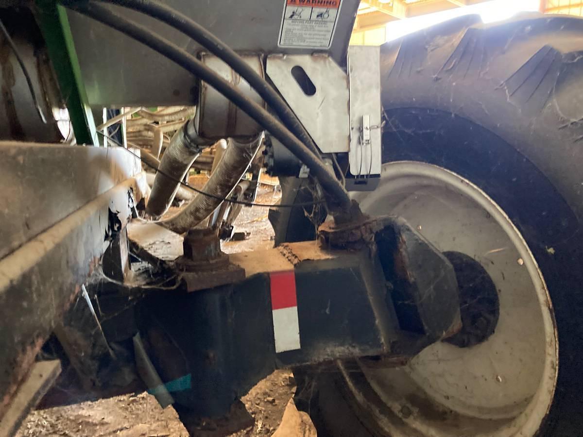 Used 2005 Montag S12B011 Fertilizer Applicator