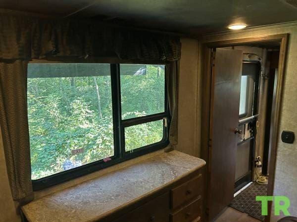 Used 2016 Keystone Sprinter Travel Trailer