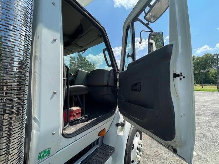 Used 2014 INTERNATIONAL 8600 Dump Truck