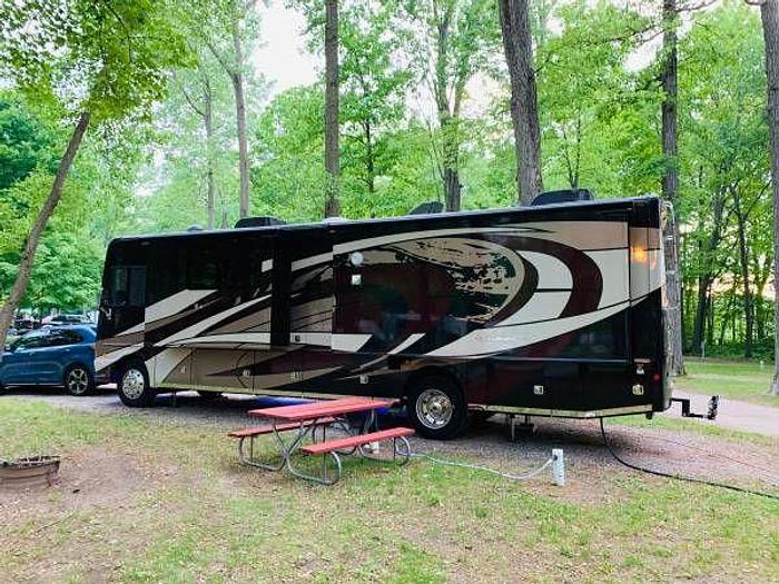 Used 2019 Fleetwood Southwind 36P