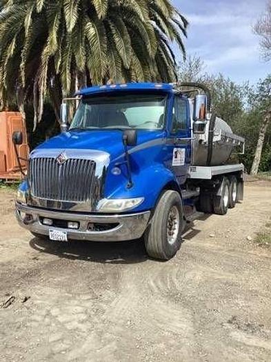 Used 2014 Case IH 80 Barrel Vacuum Truck