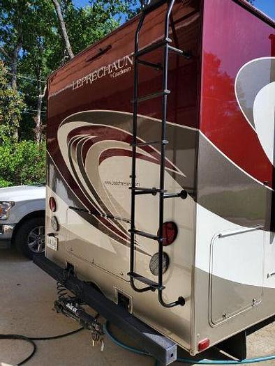 Used 2018 Coachmen Leprechaun 319MB