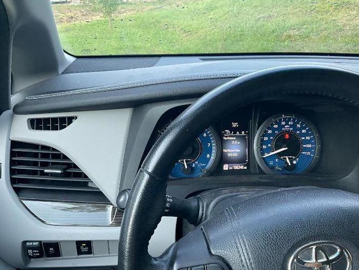 Used 2015 Toyota Sienna XLE