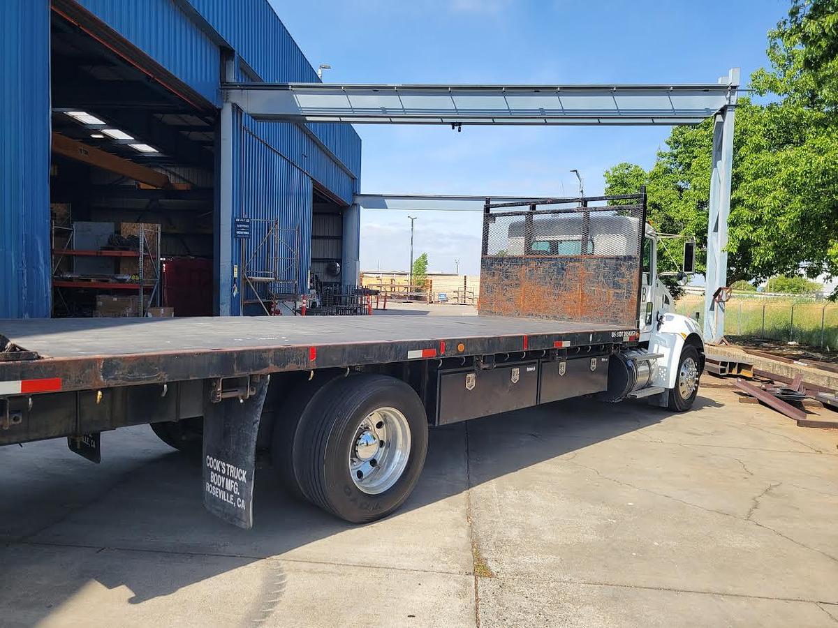 Used 2016 Kenworth T370 Flatbed