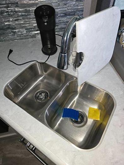 Used 2022 Fleetwood Flair 32S