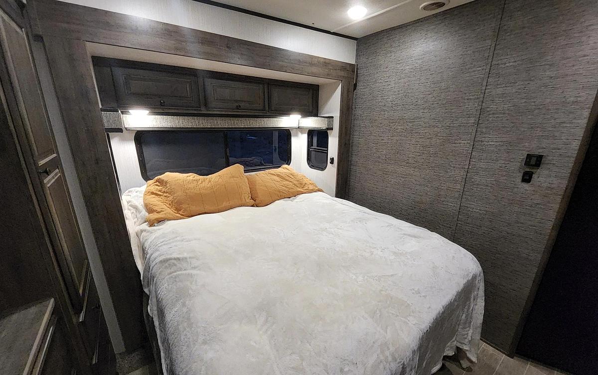 Used 2020 Heartland Bighorn Traveler 38FL Fifth Wheel