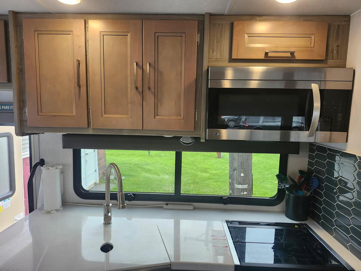 Used 2021 Coachmen Mirada 32SS