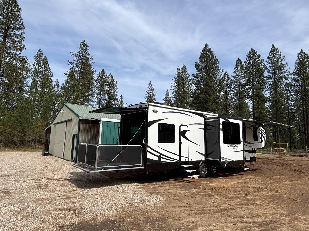 Used 2016 Jayco Seismic Wave 355W