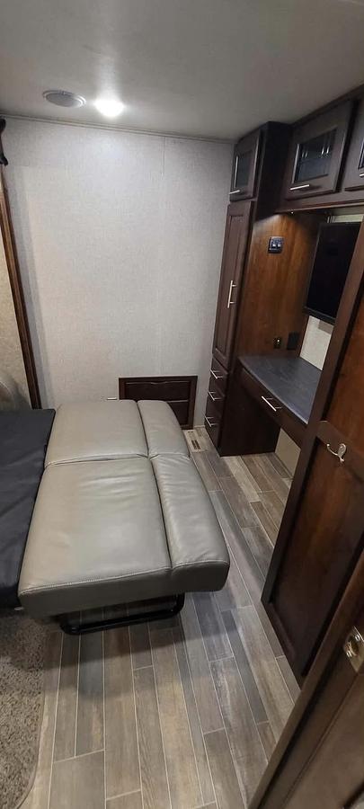 Used 2020 Jayco Pinnacle 37MDQS
