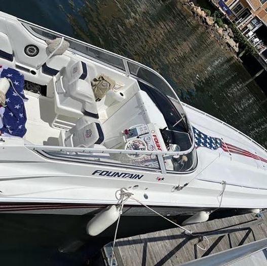 Used 2001 Fountain Lighting Powerboat with Trailer