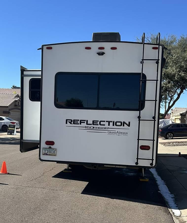 Used 2021 Grand Design Reflection 260RD