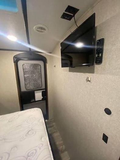 Used 2020 Keystone Cougar 27SABWE