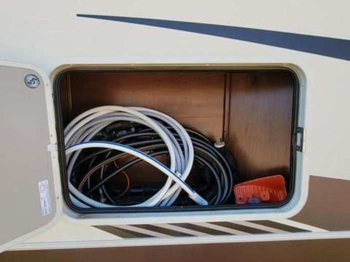 Used 2015 Heartland Bighorn 3875FB