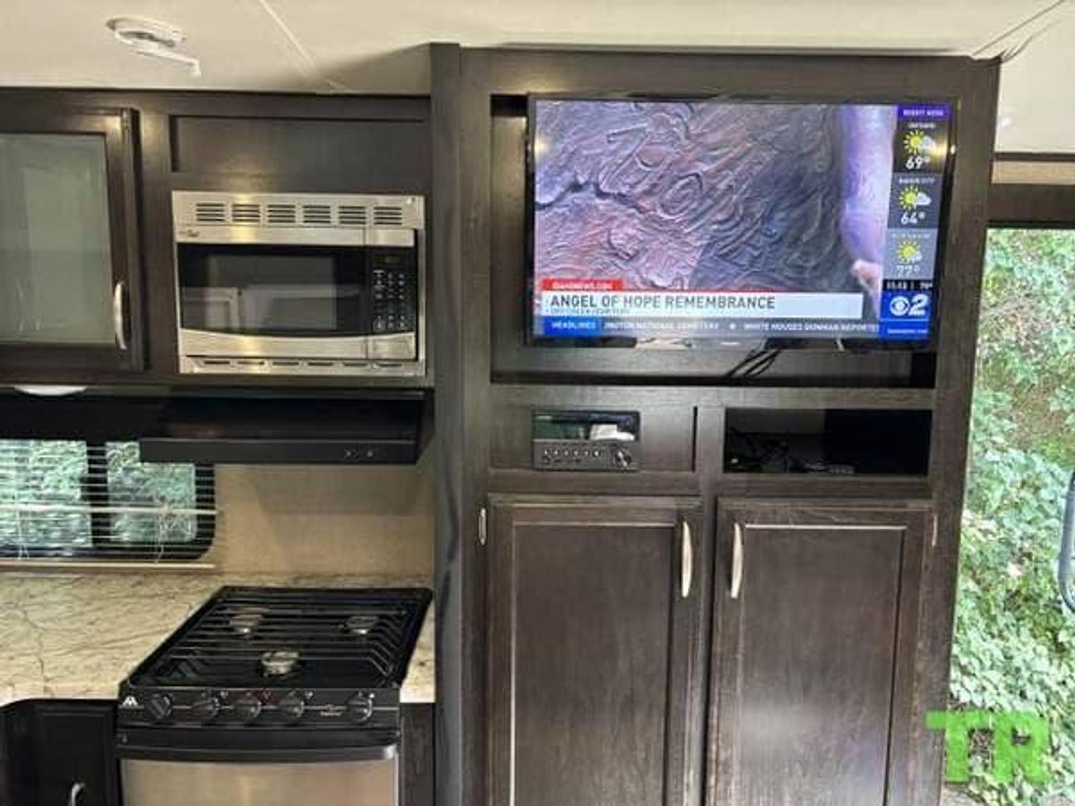 Used 2016 Grand Design Imagine 2150RB Travel Trailer