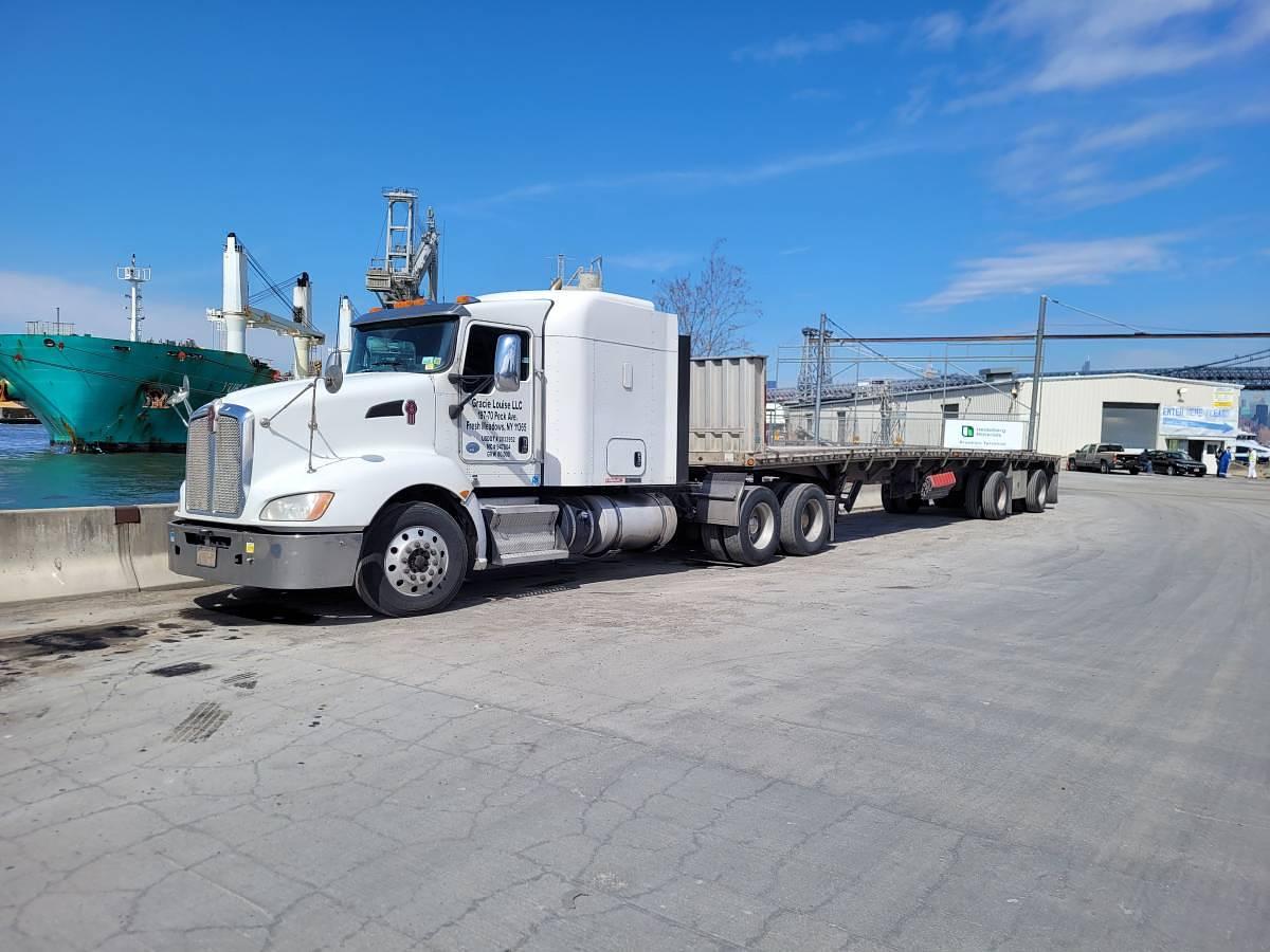 Used 2013 Kenworth T660 Sleeper Semi Truck