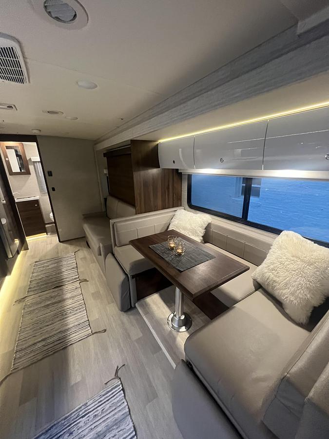 Used 2021 Winnebago View 24D Class C Motorhome