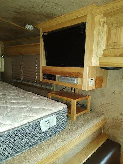 Used 2007 Platinum 3 Horse Trailer with Living Quarters